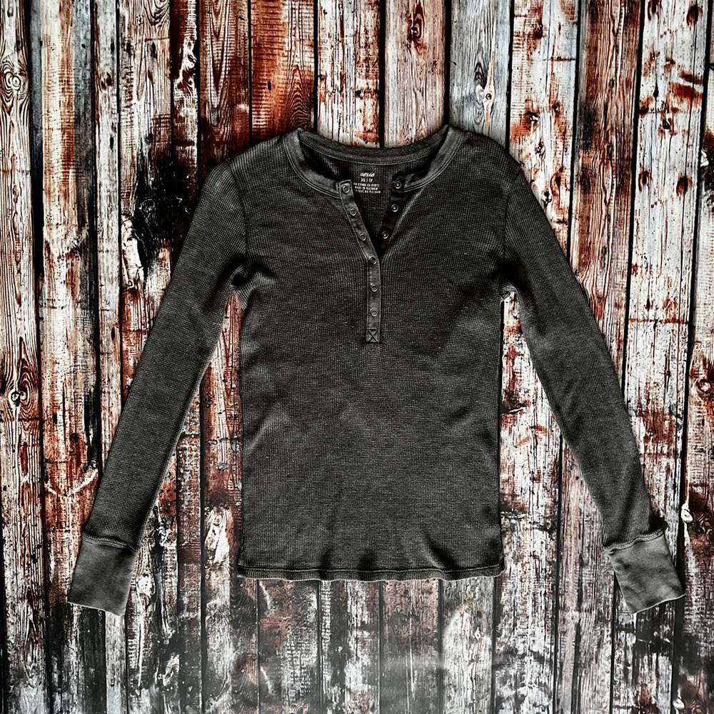 Aerie Gray Long Sleeve Waffle Henley Shirt